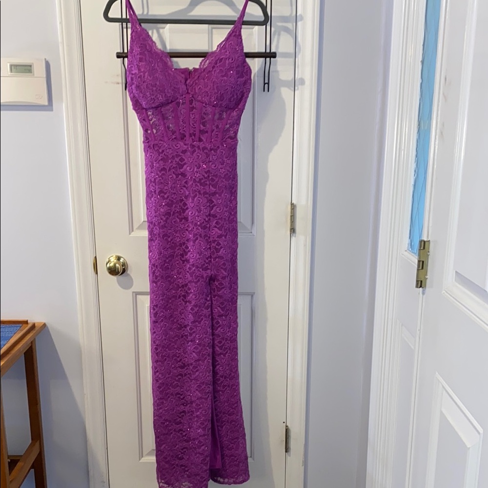 Morgan & Co Magenta lace gown, corset sheet midriff, leg slit, sparkly, sz. 2